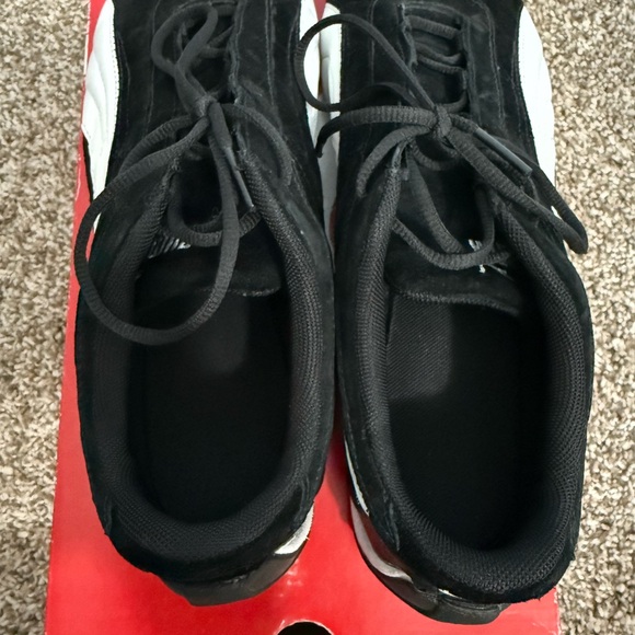 Puma Suede Black and White Shoes - Picture 3 of 3